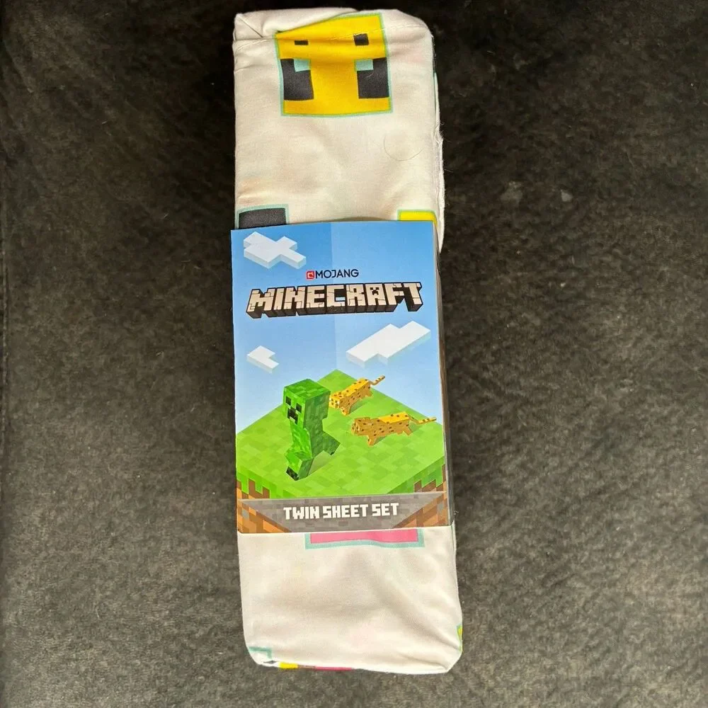 Minecraft Bee & Friendly Fox Beautiful Day Twin Sheet Set Sunnyside Up Polyester